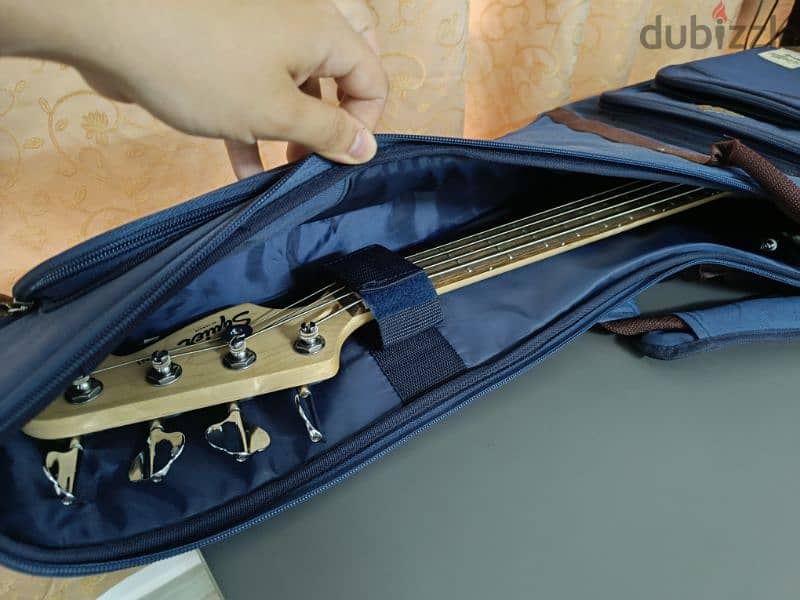 Electric Bass guitar Squire Precision Mini جيتار كهربائي باس 11