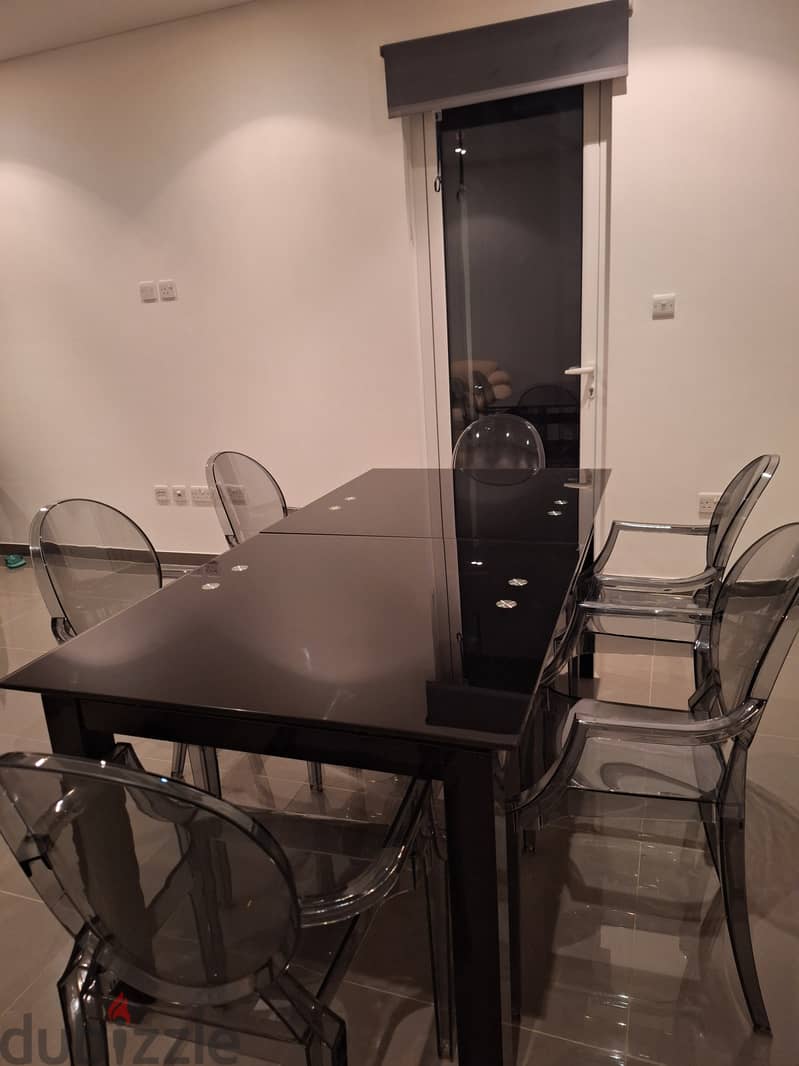 Glass dining table and chairs 4