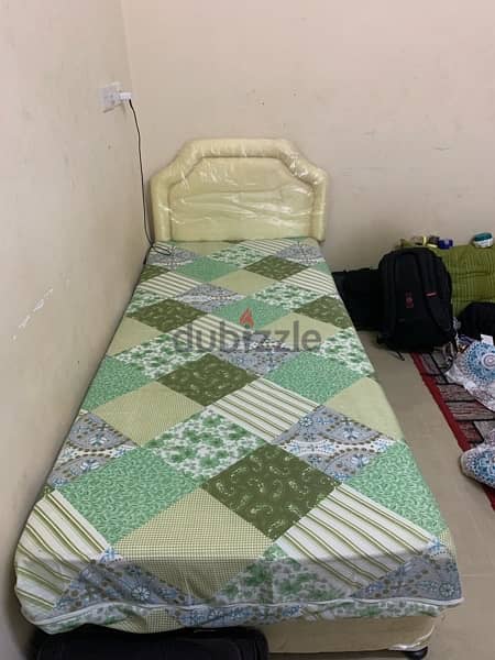 clean bed for sale only used 3 months سرير طبي للبيع 1