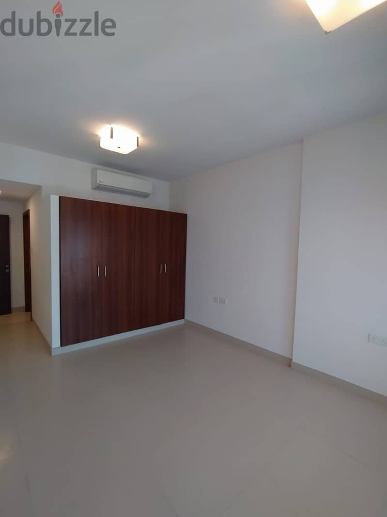 ADL1** Spacious 1BR  Apartement for rent in the links muscat hills 11