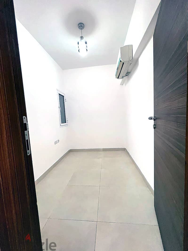 Spacious 2+1 BHK Apartment with Maid's Room for Rent in Qurum PPA302 9