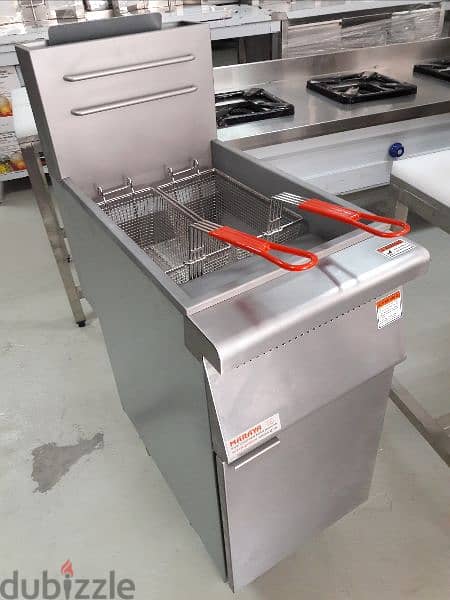 Used and new Kitchen equipment معدات مطاعم مستخدمة و جديدة 4