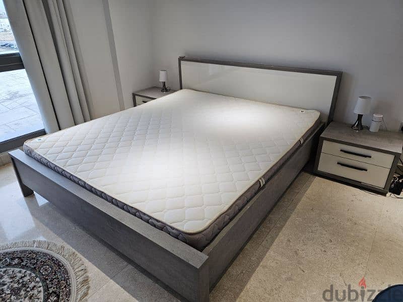 Expat selling FULL bedroom set. 4