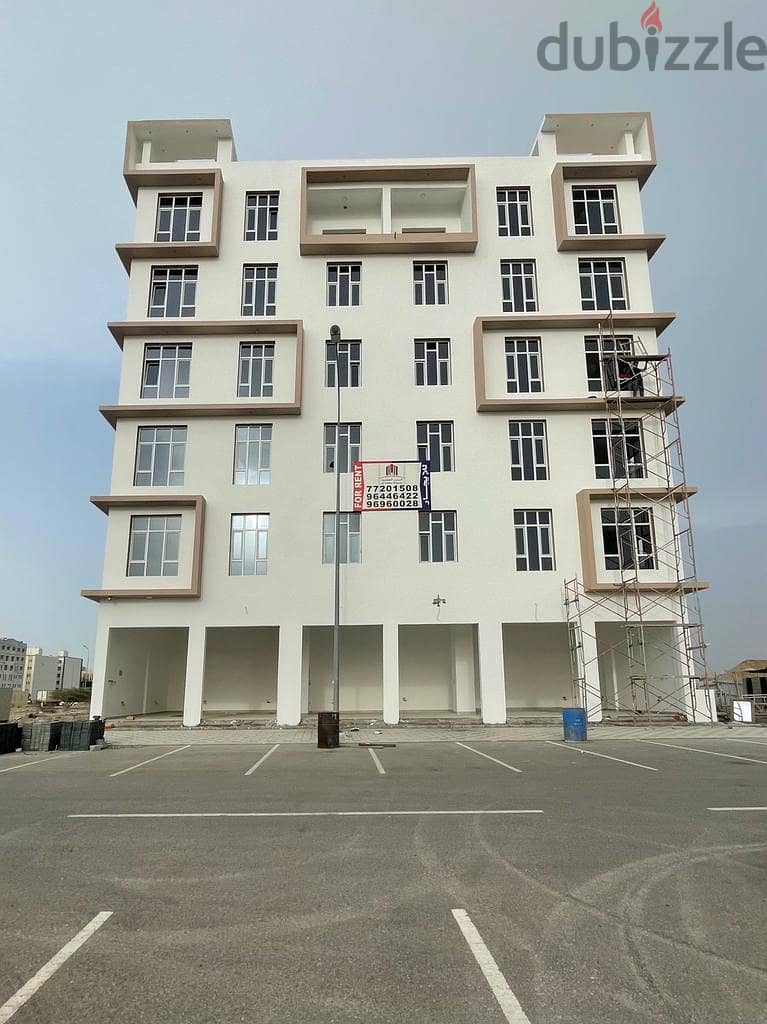 شقق جديدة للإيجار في الموالح New apartments for rent in Al Mawaleh 0