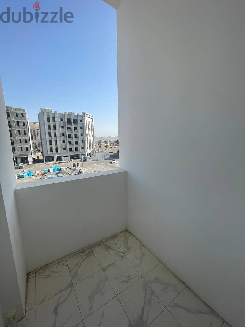 شقق جديدة للإيجار في الموالح New apartments for rent in Al Mawaleh 10