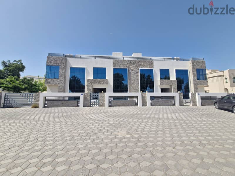 14 BR Commercial Use Villa for Sale – Mawaleh 0