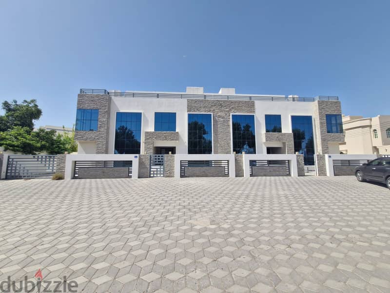 15 BR Commercial Use Villa for Rent – Mawaleh 0