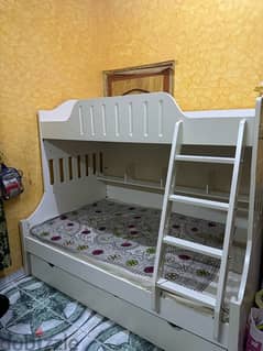 bunk bed with 2 mattress