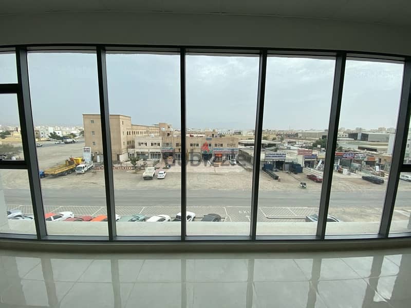 200sqm office in mabail free Wifi 2