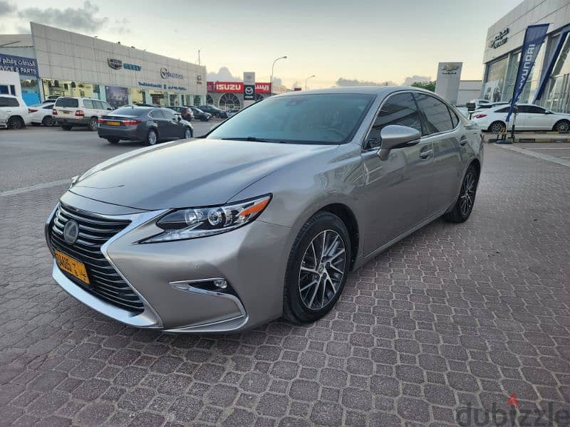 لكزس ES 350 بحالة ممتازة 4