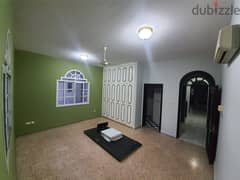 6AK4-Luxury Commercial villa located in Qurom 0