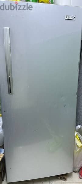 refrigerator very clean and working 0
