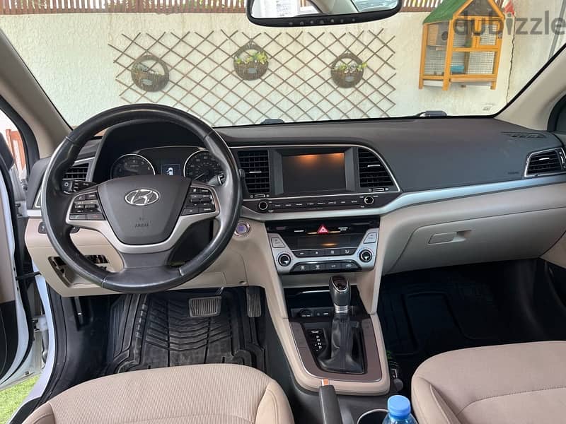 Hyundai Elantra 2018 8