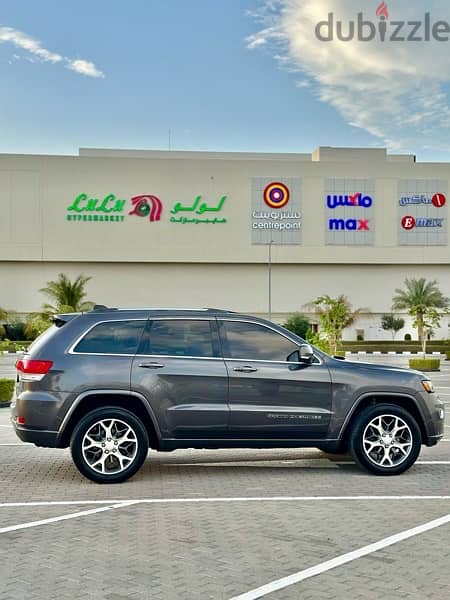 Jeep Grand Cherokee (Sterling Edition 25th Anniversary Edition) 2018 13