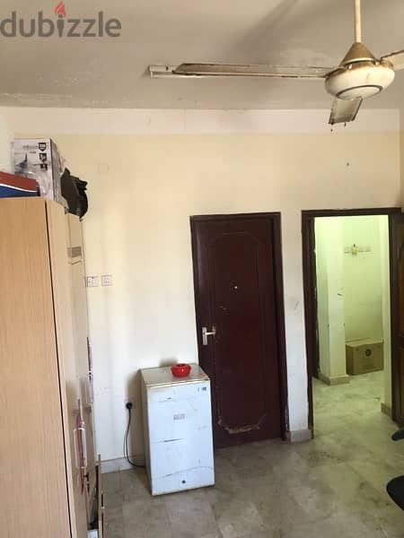 1bhk for rent looking for sharing in Suwaiq 6