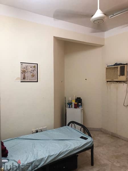 1bhk for rent looking for sharing in Suwaiq 10