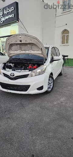 toyota yaris fully neat and clean no accidents