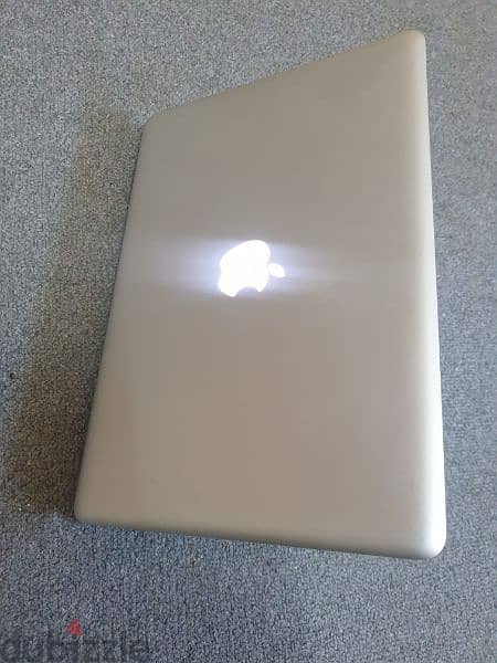 Macbook pro core i7 1