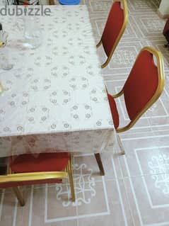 dinning table with three chairs for sale