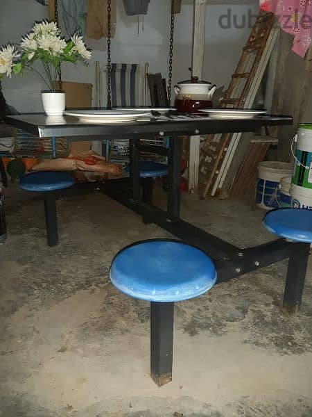 Used 4 seat outdoor table 4