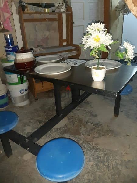 Used 4 seat outdoor table 5