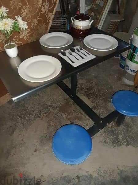 Used 4 seat outdoor table 7