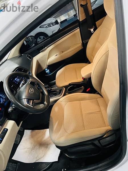 Hyundai Elantra 2017 1.6 GCC OMAn 4