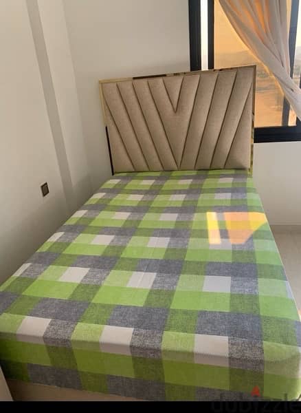 2 Beds with matress used 1 year 5