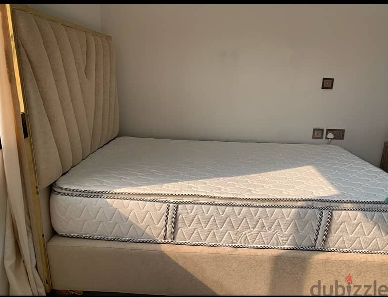2 Beds with matress used 1 year 6