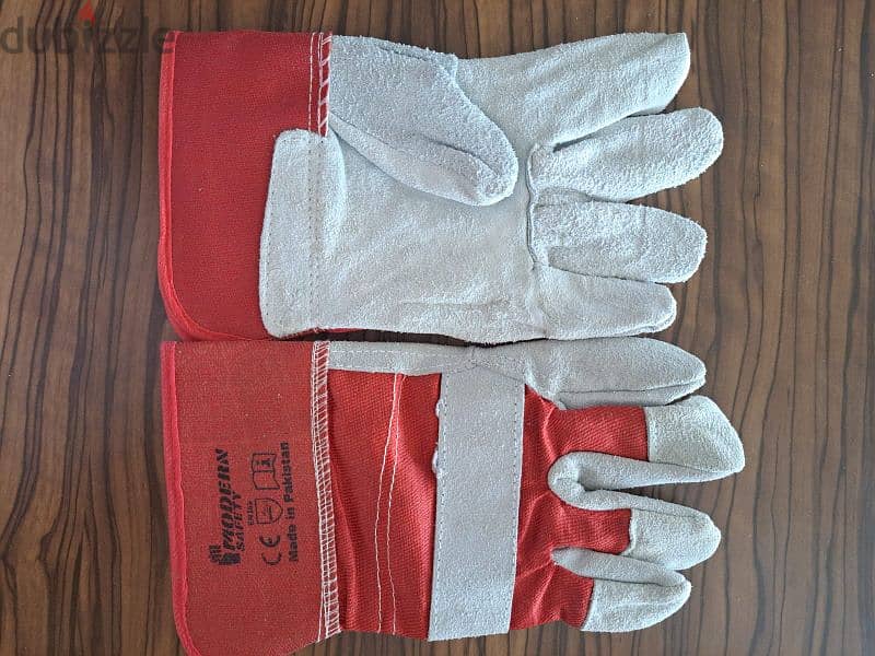 impact & Leatther hand gloves made in Pakistan 11