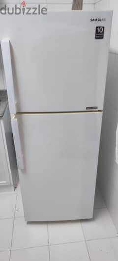 Refrigerator,Table,Oven