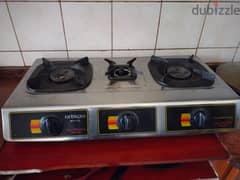 Gas stove and cylinder