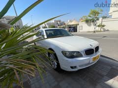 Like New- BMW 730i 2007 model well maintained 0