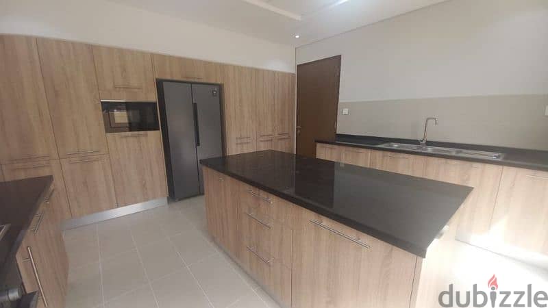 stand alone villa for rent inMuscat bay 5