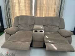 2 seater recliner in good shape for sale 0