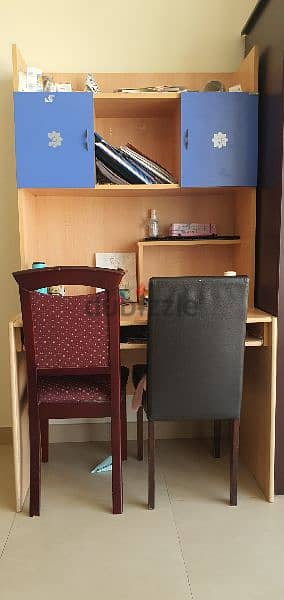Used Kids Study Table for sale 3