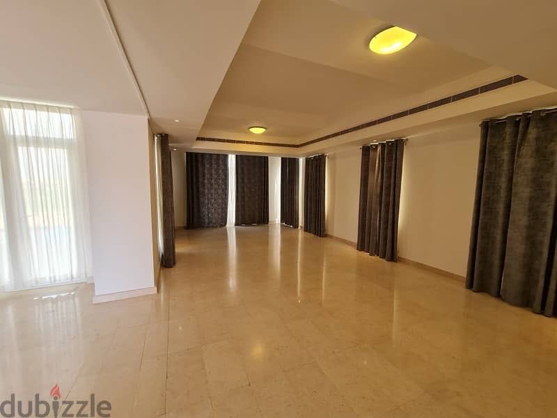 Large 6 Bedroom Villa for sale in Muscat Hills. 7