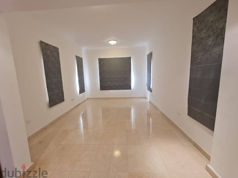 Large 6 Bedroom Villa for sale in Muscat Hills. 9