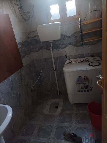 غرفه وحمام ومطبخ  In Sohar Room, bathroom and kitche 3