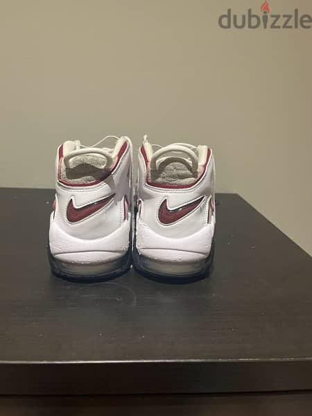 a Nike air uptempos Shoes in a very good condition really clean 1