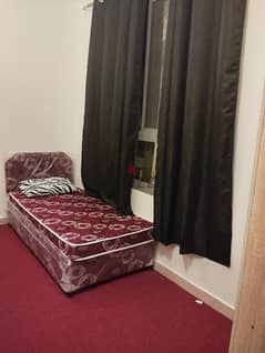 well furnished bed space available near Al ghubrah with WiFi and 0