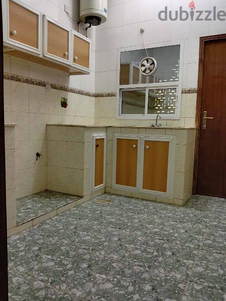 Available flat for family only Alkhoud near souq 1