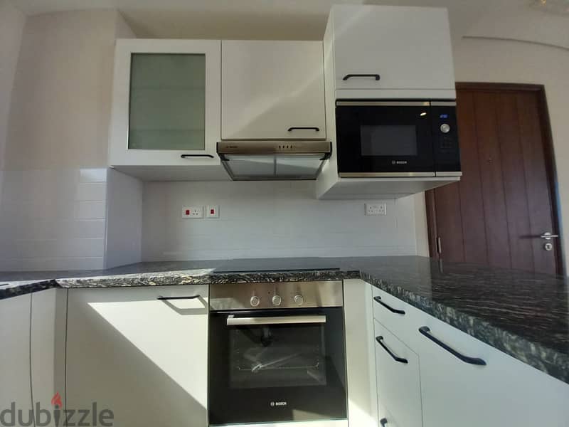 1 BR Stunning Brand New Townhouse in Sifah 3