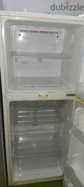 Samsung Refrigerator used in Good Condition 2