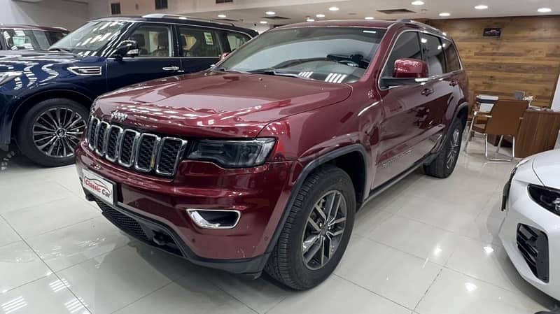 Jeep Laredo 2019 6