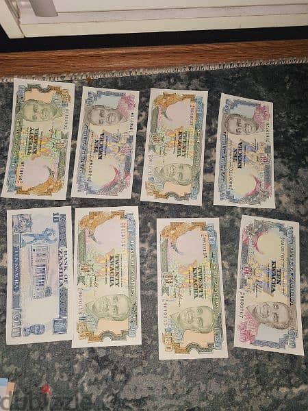 old currency collction أوراق العملة الأجنبية 15