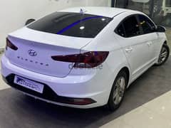 Hyundai Elantra 2019 0