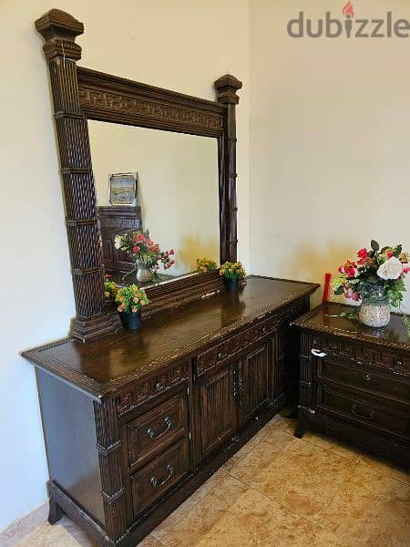 bad dressing table for sale 1