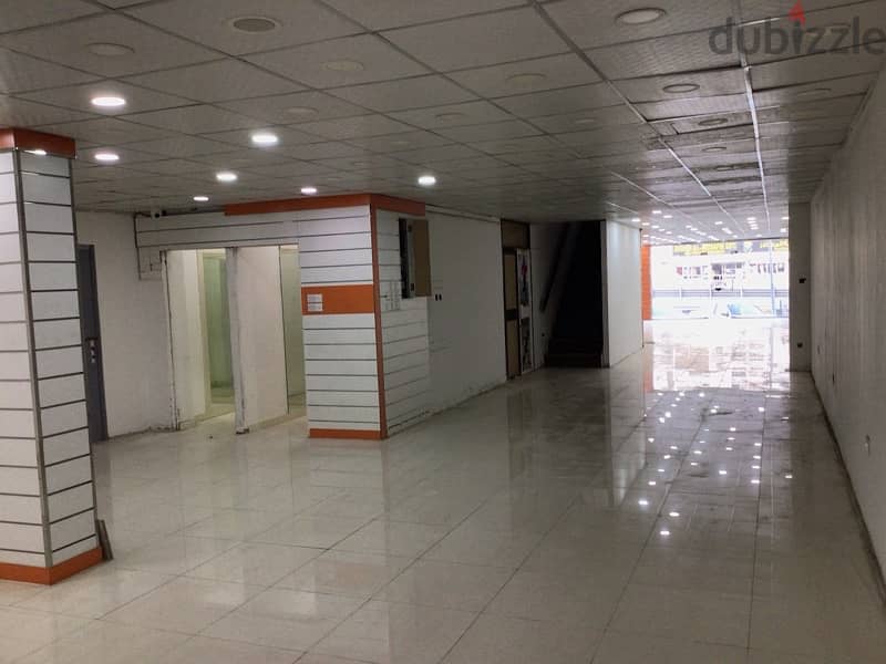 a huge commercial shop for rent in Ruwi near ok centre 5