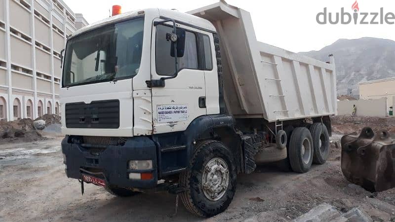Hino Truck 2004 Model for sale. 4